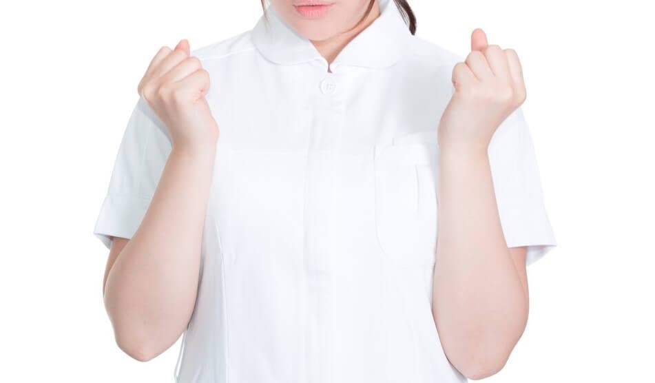 派遣看護師として働くことで得られる8つのメリットを表すイメージ。自分らしい働き方や柔軟なシフトで前向きに働ける姿を象徴