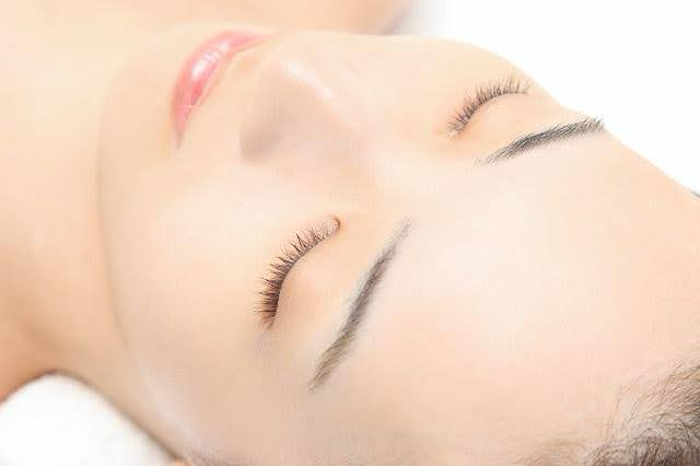 【体験談】メディカルブローで理想の眉毛に！失敗しない選び方と施術レポ