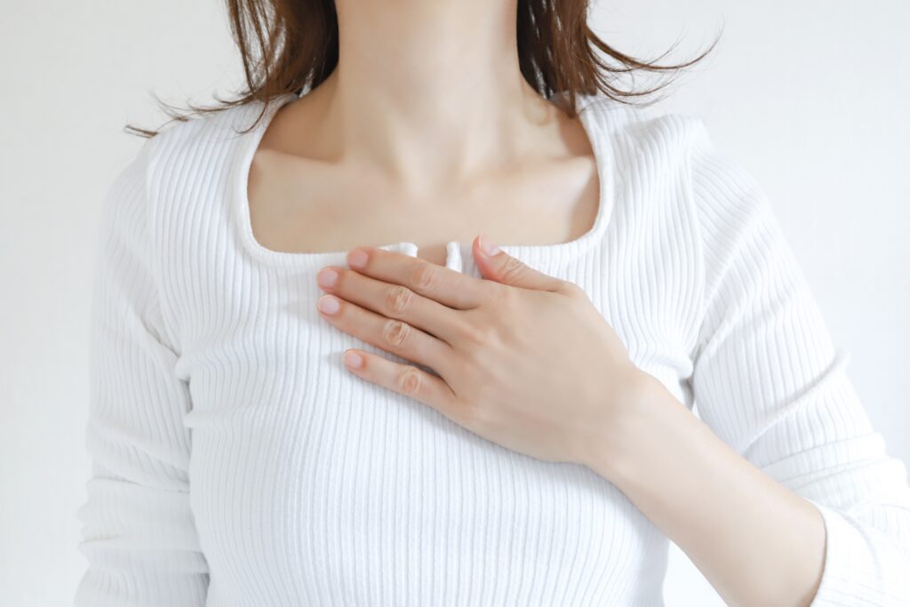 単発派遣が初めてで不安になる看護師（業務内容や人間関係が分からず緊張するイメージ）